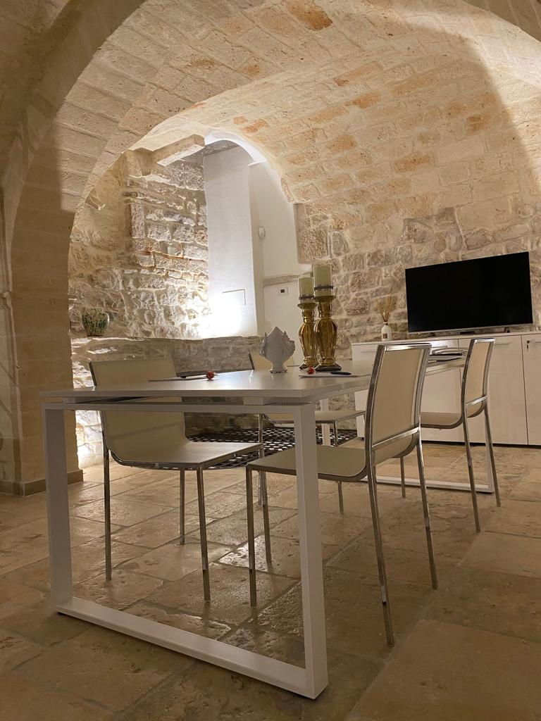 casa-indipendente-in vendita-a-bisceglie-puglia-vista-mare-con-ascensore-ristrutturata (34)