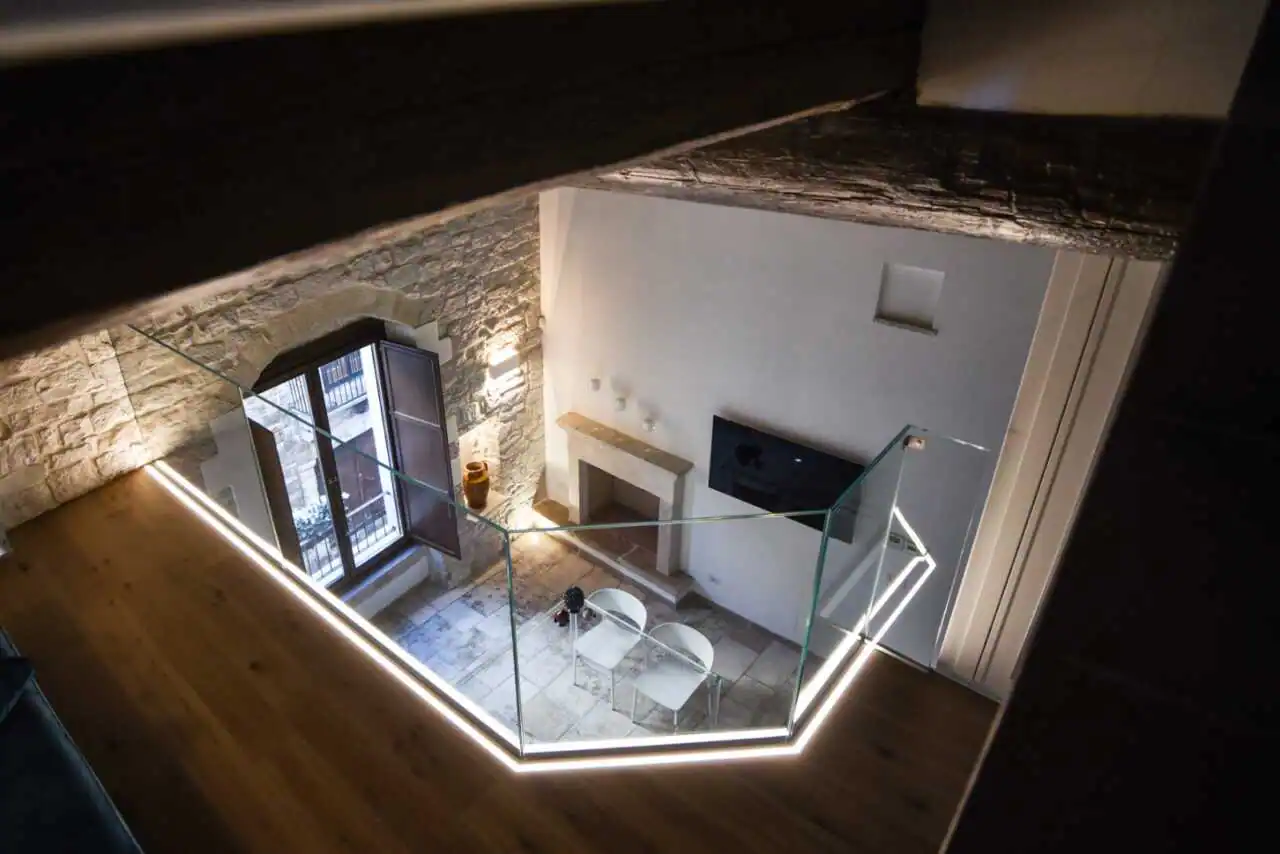 casa-indipendente-in vendita-a-bisceglie-puglia-vista-mare-con-ascensore-ristrutturata (37)