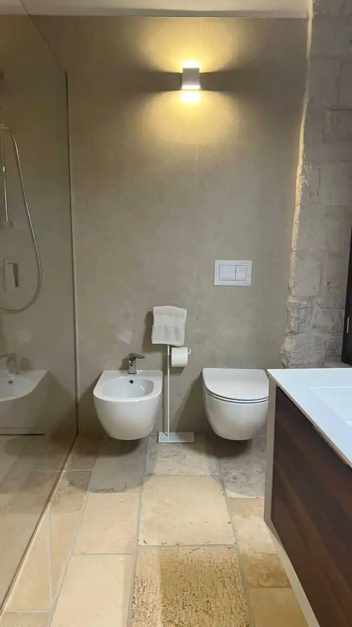 casa-indipendente-in vendita-a-bisceglie-puglia-vista-mare-con-ascensore-ristrutturata (42)