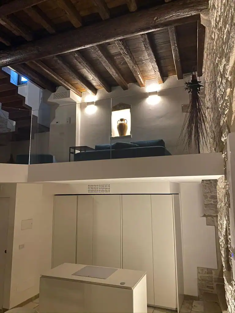casa-indipendente-in vendita-a-bisceglie-puglia-vista-mare-con-ascensore-ristrutturata (44)