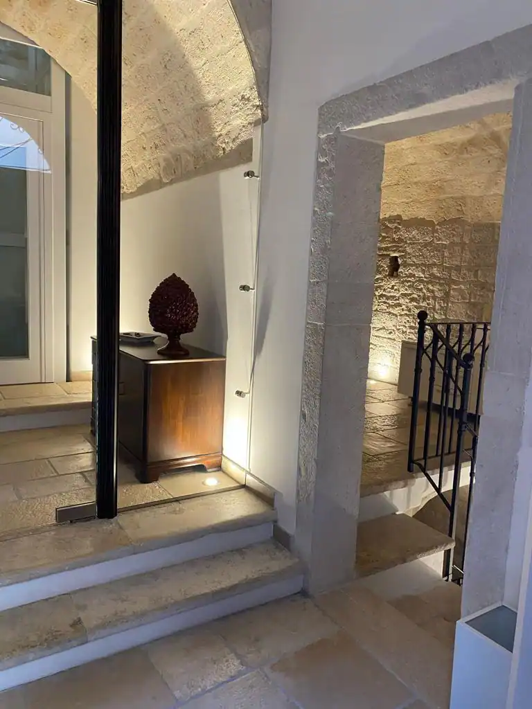 casa-indipendente-in vendita-a-bisceglie-puglia-vista-mare-con-ascensore-ristrutturata (51)