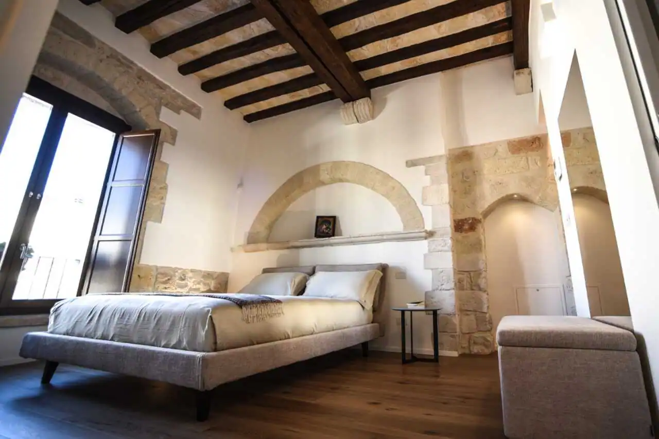 casa-indipendente-in vendita-a-bisceglie-puglia-vista-mare-con-ascensore-ristrutturata (52)