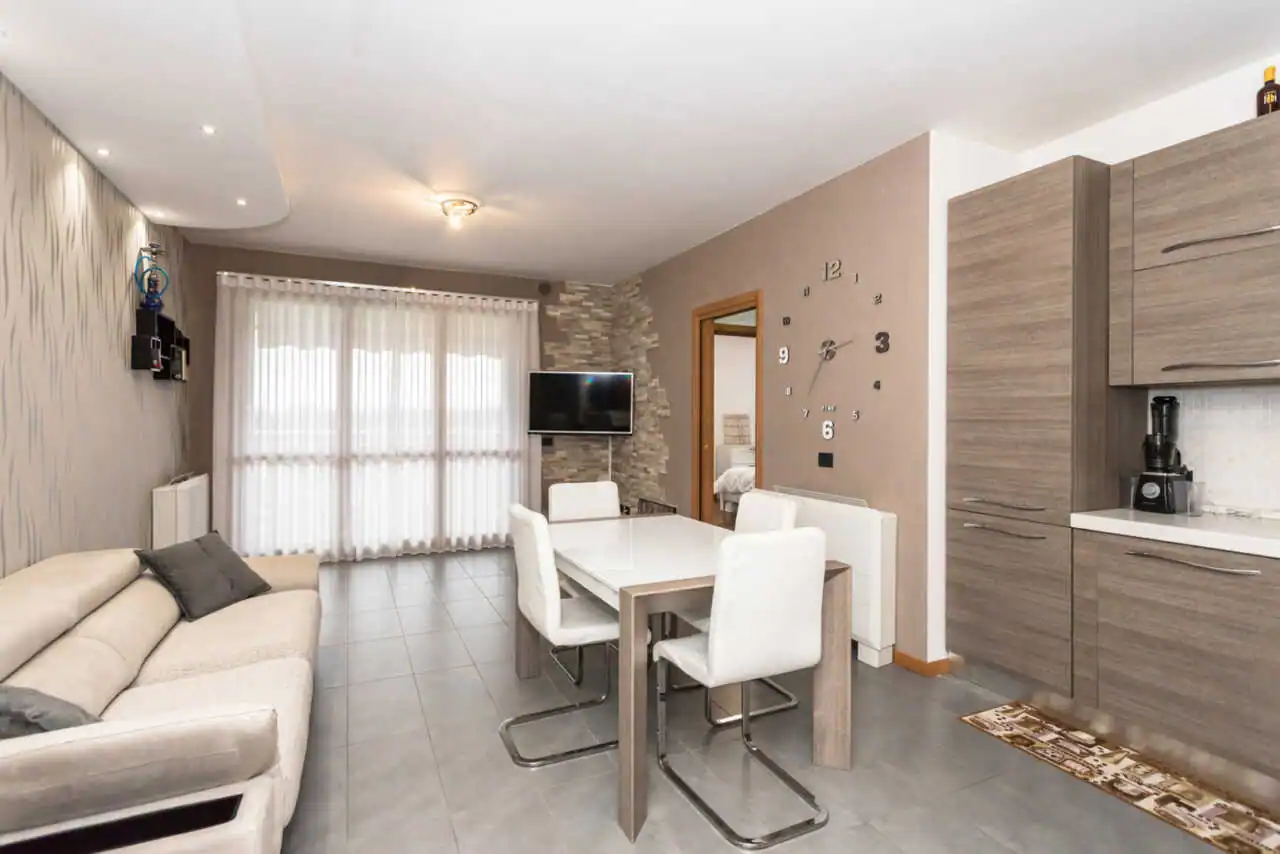 appartamento-in-vendita-a-cavenago-di-brianza-trilocale-pari-al-nuovo-casa&style-immobiliare-milano-e-brianza (11)