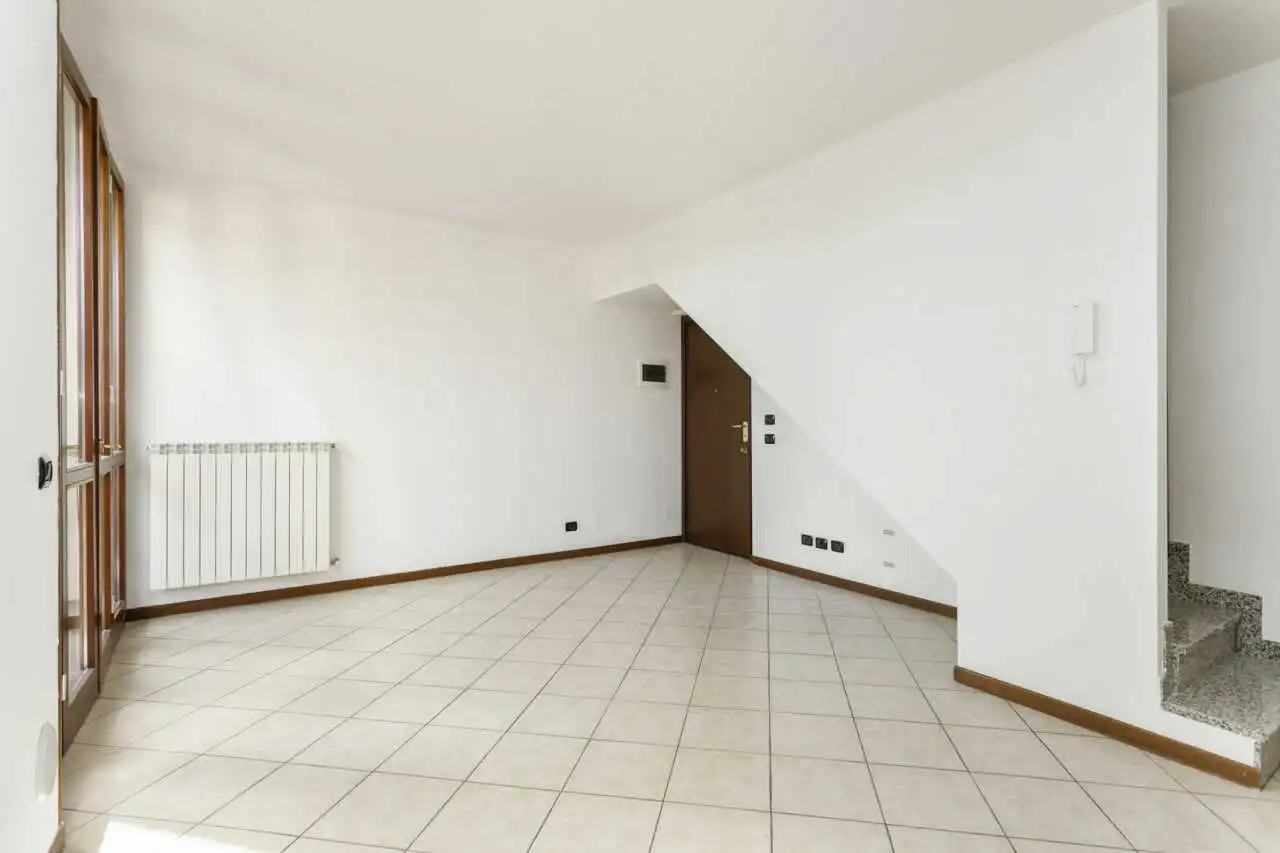 appartamento-a-busnago-ultimo-piano-in-vendita 2