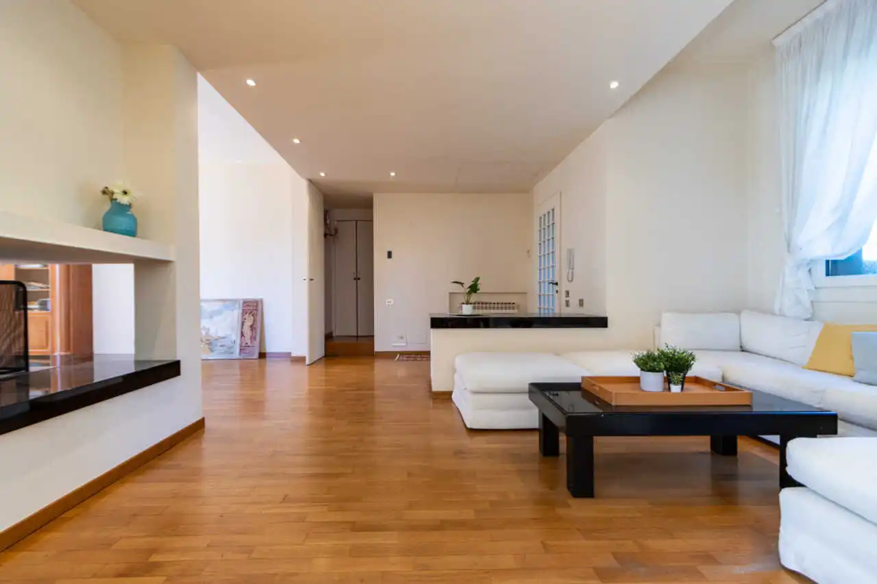 in-vendita-villa-a-schiera-a-lesmo-contesto-esclusivo-con-servizi-riservati-ai-residenti-immobiliare-milano-e-brianza-casa&style (10)