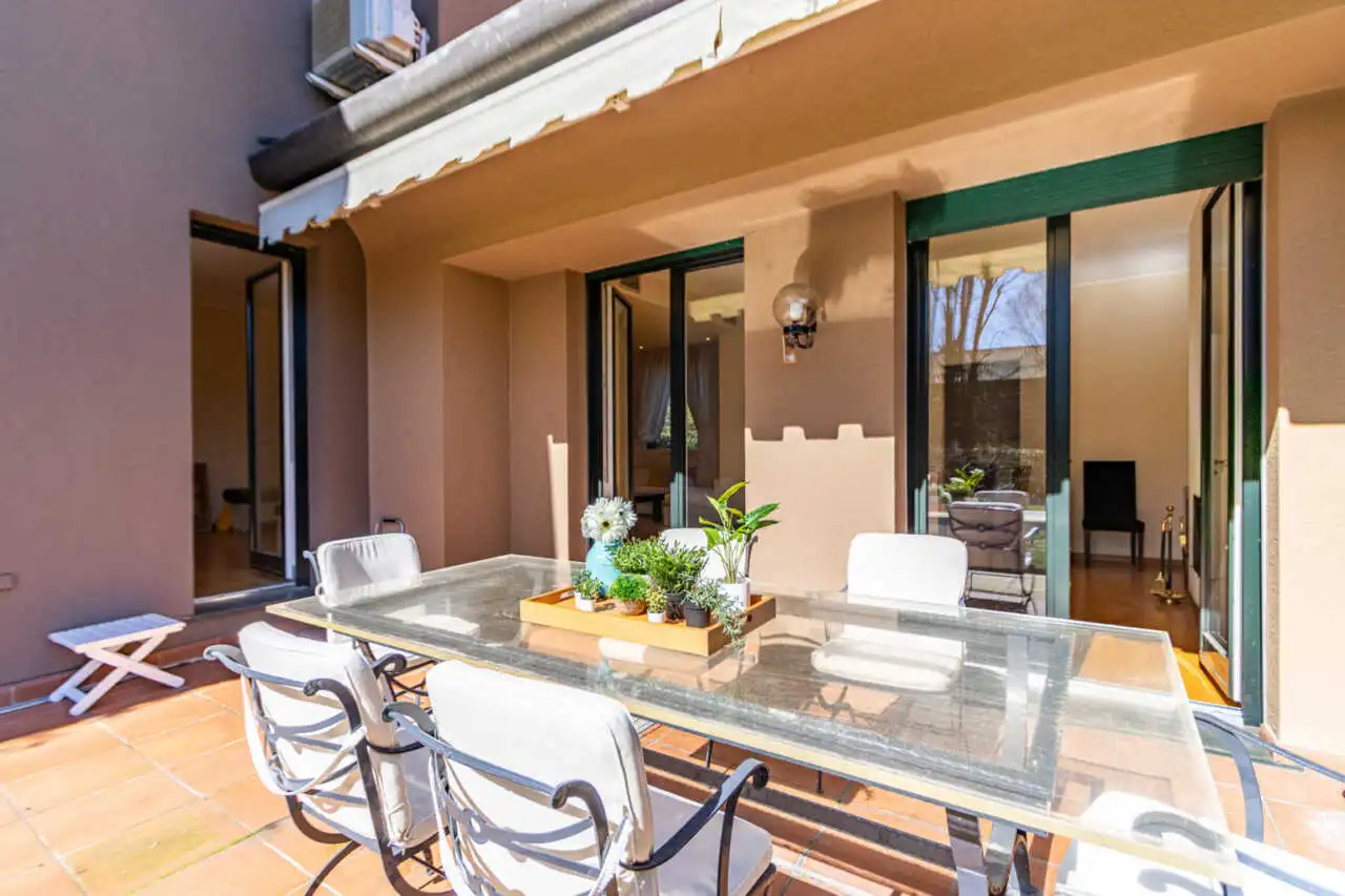 in-vendita-villa-a-schiera-a-lesmo-contesto-esclusivo-con-servizi-riservati-ai-residenti-immobiliare-milano-e-brianza-casa&style (15)