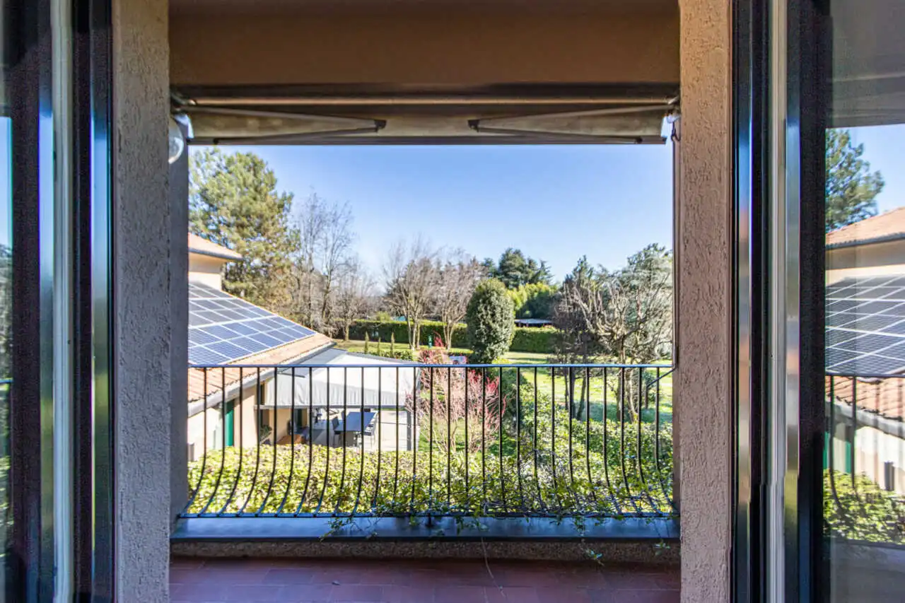 in-vendita-villa-a-schiera-a-lesmo-contesto-esclusivo-con-servizi-riservati-ai-residenti-immobiliare-milano-e-brianza-casa&style (30)