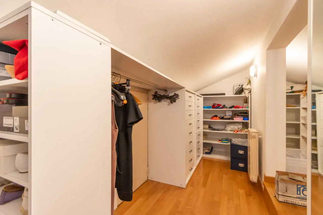 in-vendita-villa-a-schiera-a-lesmo-contesto-esclusivo-con-servizi-riservati-ai-residenti-immobiliare-milano-e-brianza-casa&style (39)