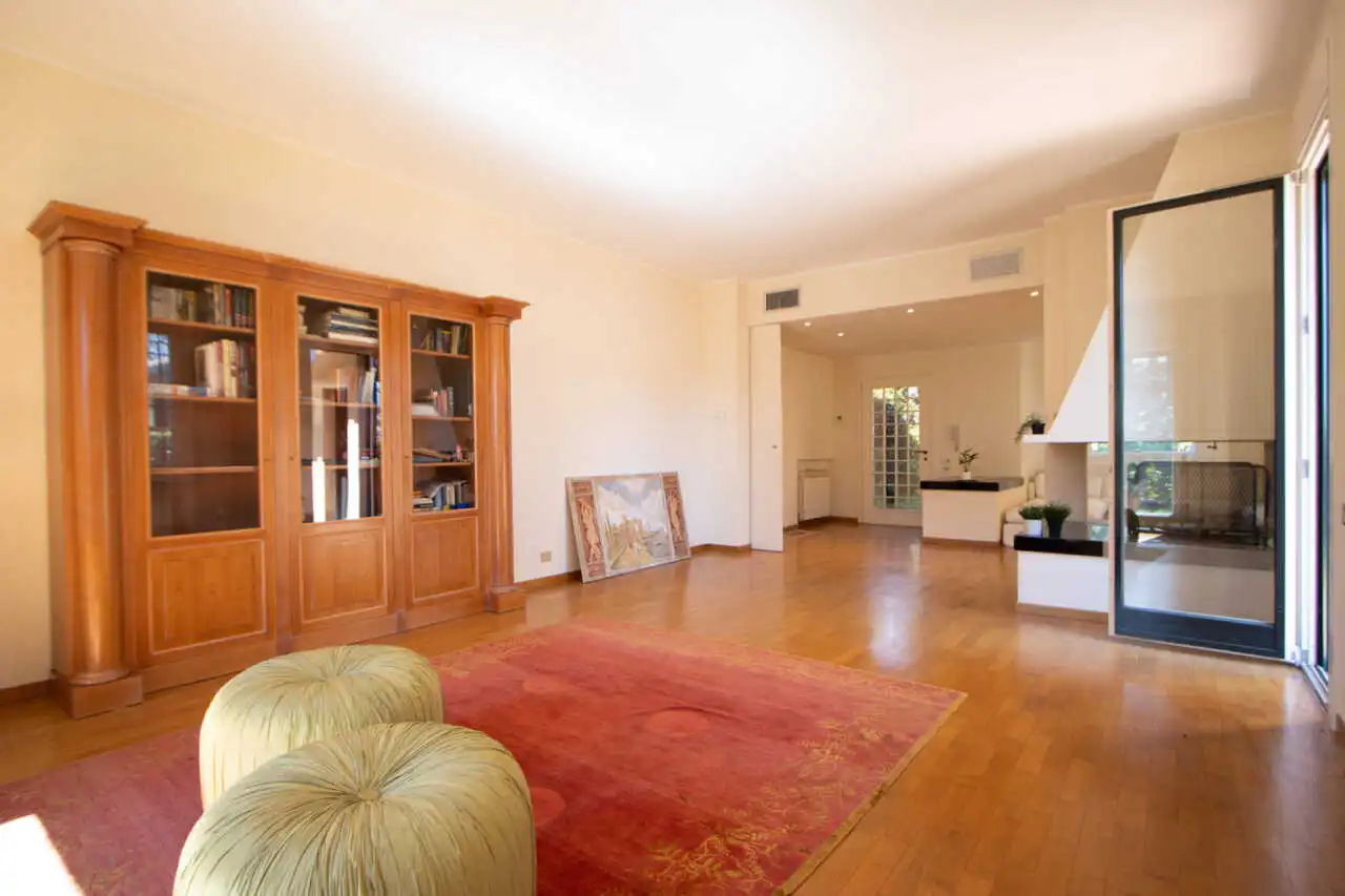 in-vendita-villa-a-schiera-a-lesmo-contesto-esclusivo-con-servizi-riservati-ai-residenti-immobiliare-milano-e-brianza-casa&style (8)