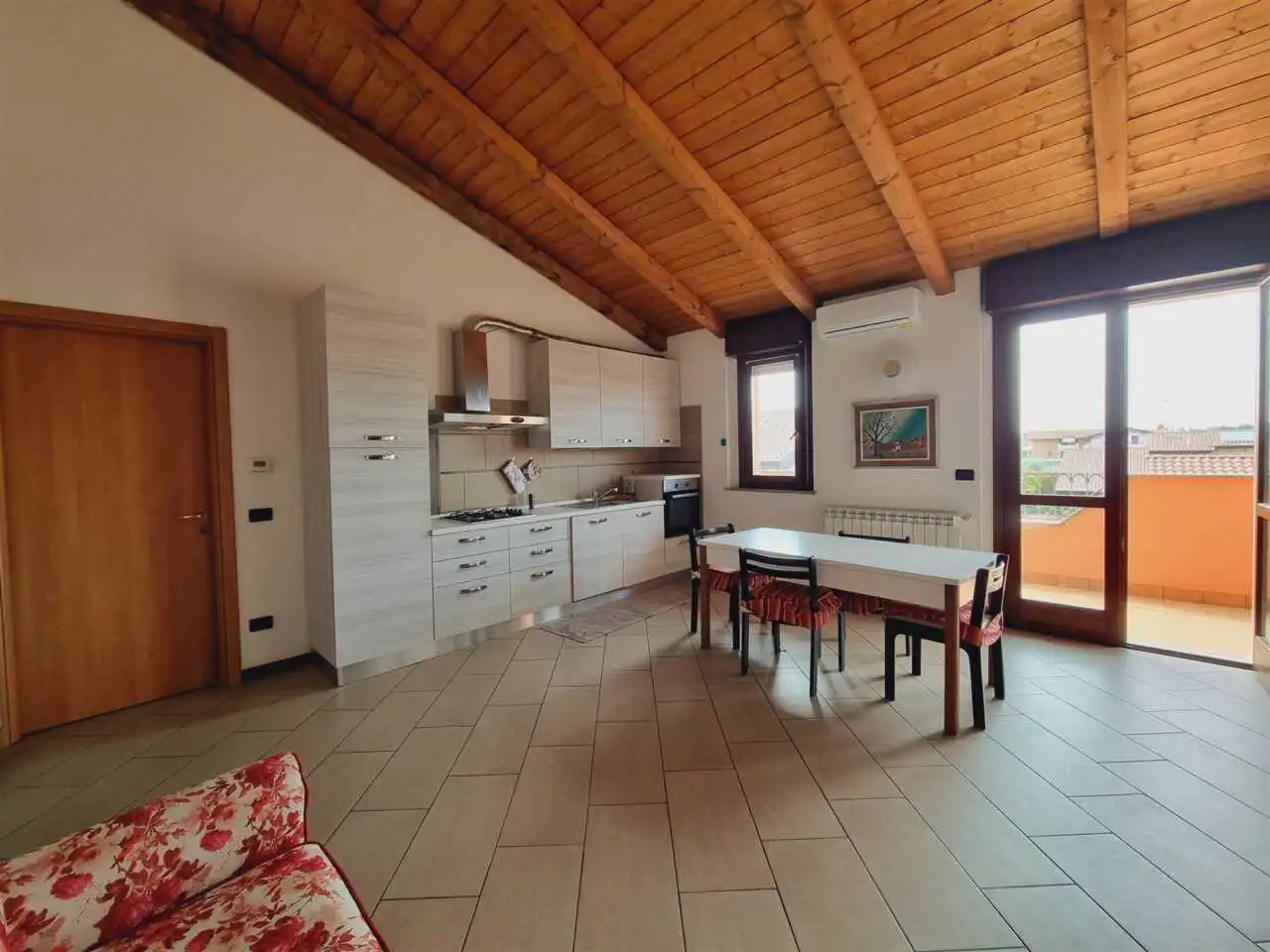 appartamento-in-vendita-a-bernareggio-ultimo-piano-immobiliare-milano-e-brianza-casa&style (3)