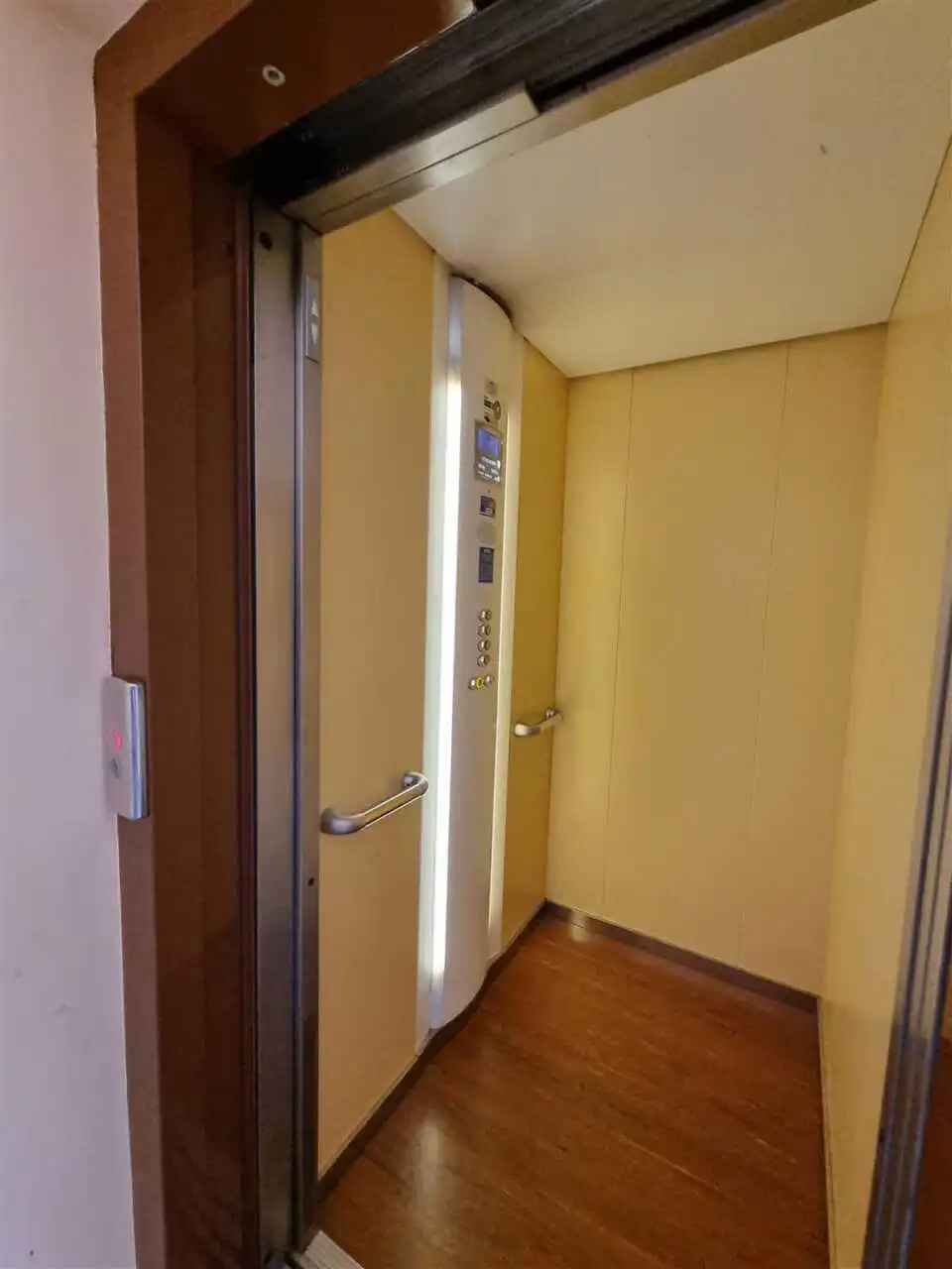 appartamento-in-vendita-a-bernareggio-ultimo-piano-immobiliare-milano-e-brianza-casa&style (6)