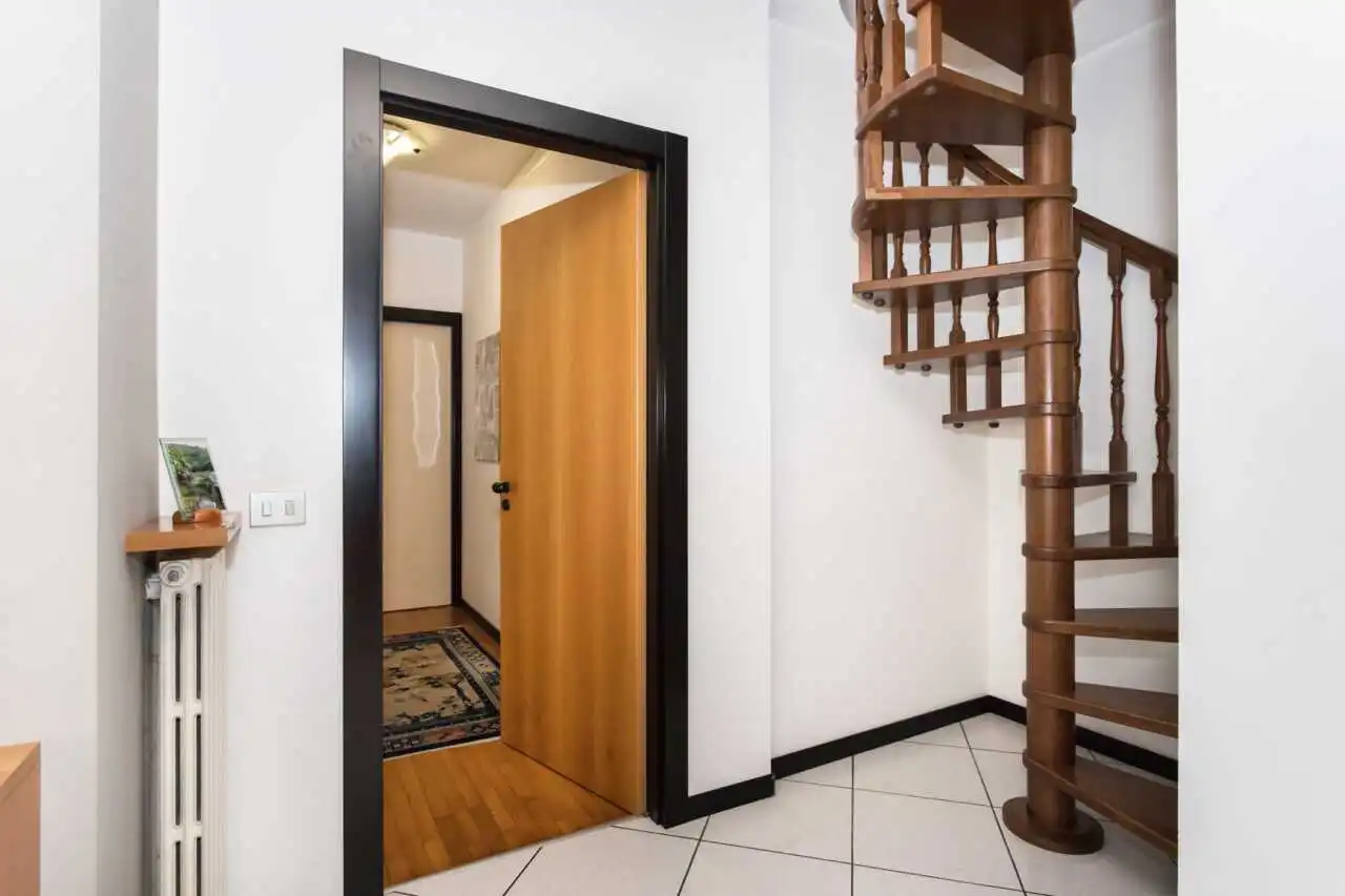 appartamento-in-vendita-a-merate-ultimo-piano-casa&style-immobiliare-milano-e-brianza (2)