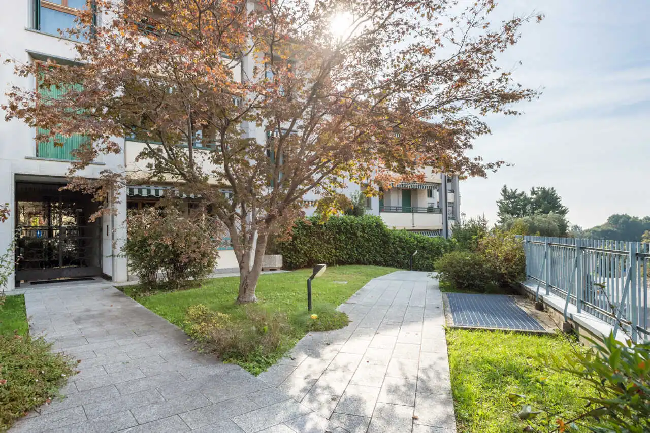 appartamento-in-vendita-a-merate-ultimo-piano-casa&style-immobiliare-milano-e-brianza (26)