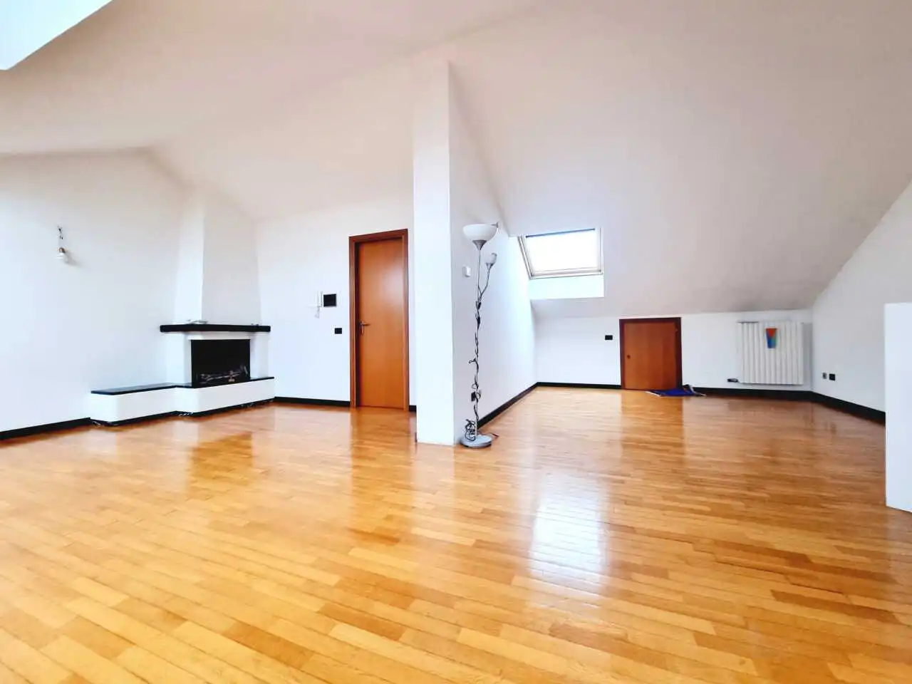 appartamento-in-vendita-a-merate-ultimo-piano-casa&style-immobiliare-milano-e-brianza (7)