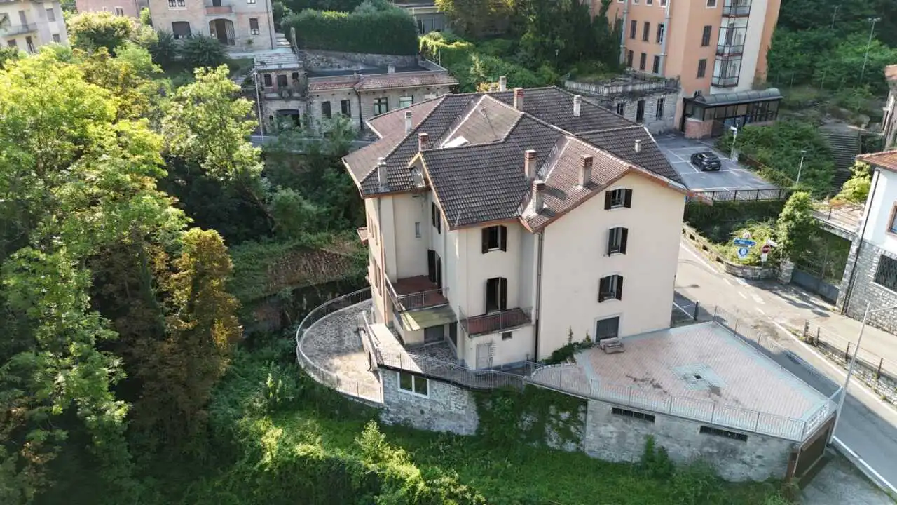 palazzina-in-vendita-a-gaverina-terme-valle-cavallina-bergamo-agenzia-immobiliare-Milano-Brianza-Casa&Style (12)