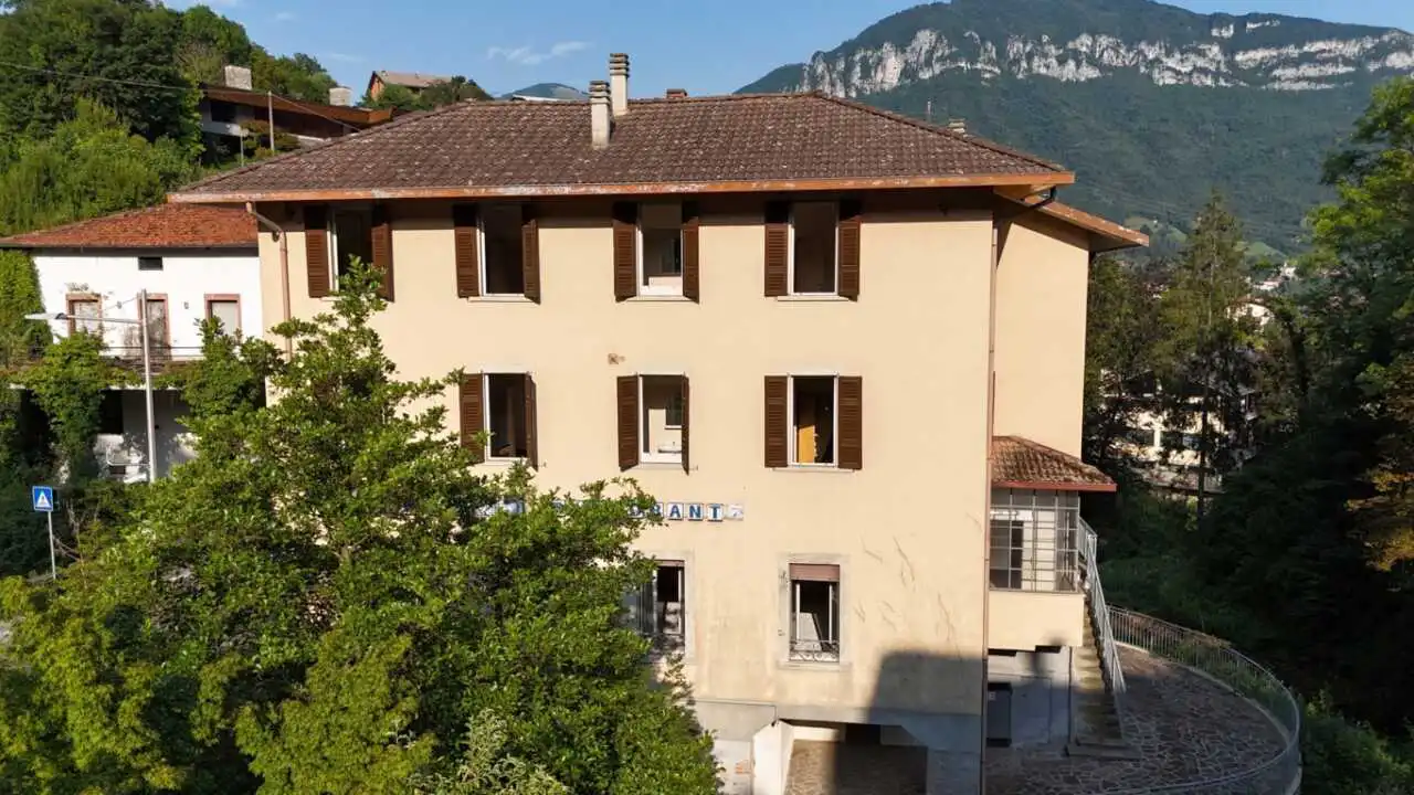 palazzina-in-vendita-a-gaverina-terme-valle-cavallina-bergamo-agenzia-immobiliare-Milano-Brianza-Casa&Style (16)