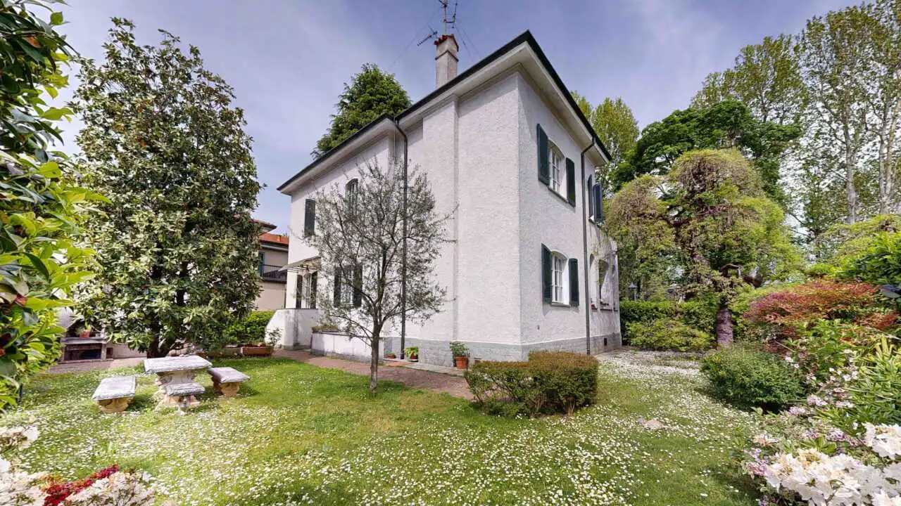 villa-singola-cusano-milanino-in-vendita-immobiliare-milano-e-brianza-casa&style (2)