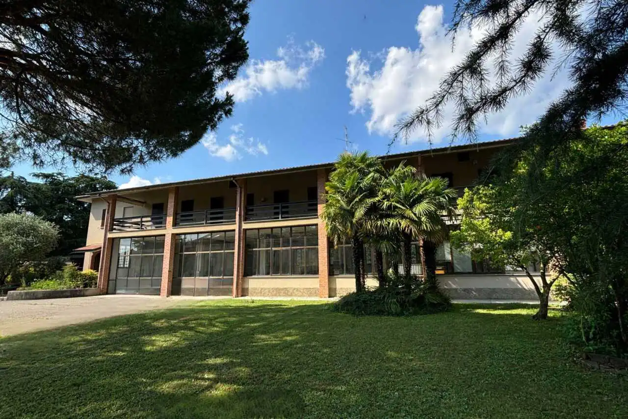 bellusco-casa-indipendente-con-2-appartamenti-e-area-edificabile-agenzia-immobiliare-milano-brianza-casa&style (4)