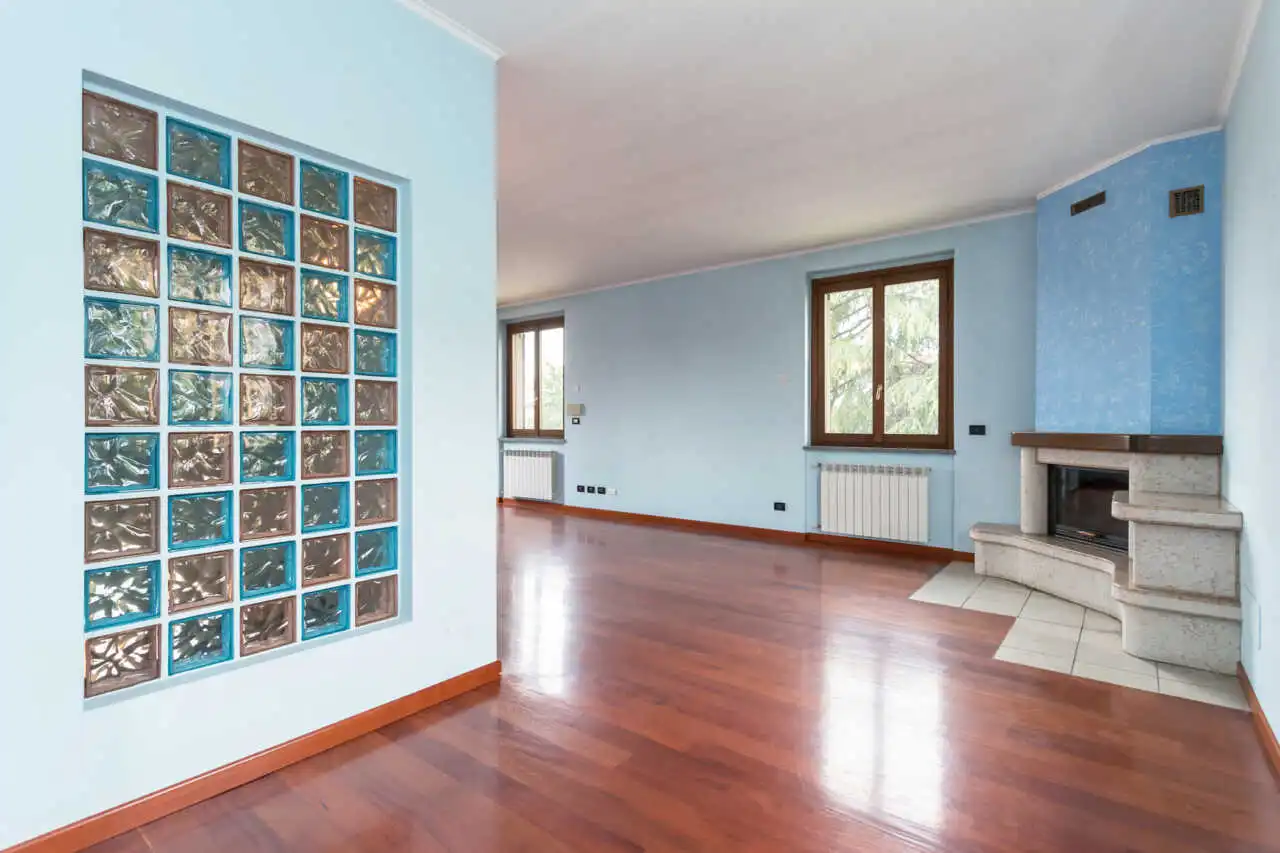 bellusco-casa-indipendente-con-2-appartamenti-e-area-edificabile-agenzia-immobiliare-milano-brianza-casa&style (5)