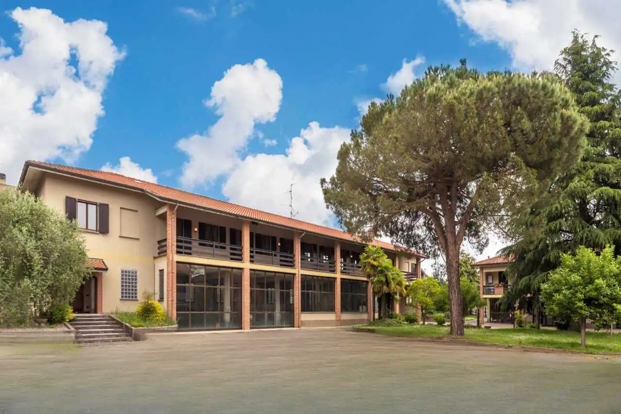 bellusco-casa-indipendente-con-2-appartamenti-e-area-edificabile-agenzia-immobiliare-milano-brianza-casa&style (7)