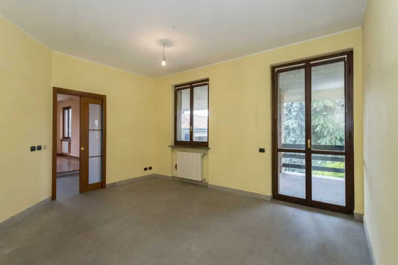 in-vendita-a-bellusco-proprieta-con-2-appartamenti-giardino-deposito-agenzia-immobiliare-milano-brianza-casa&style (1)