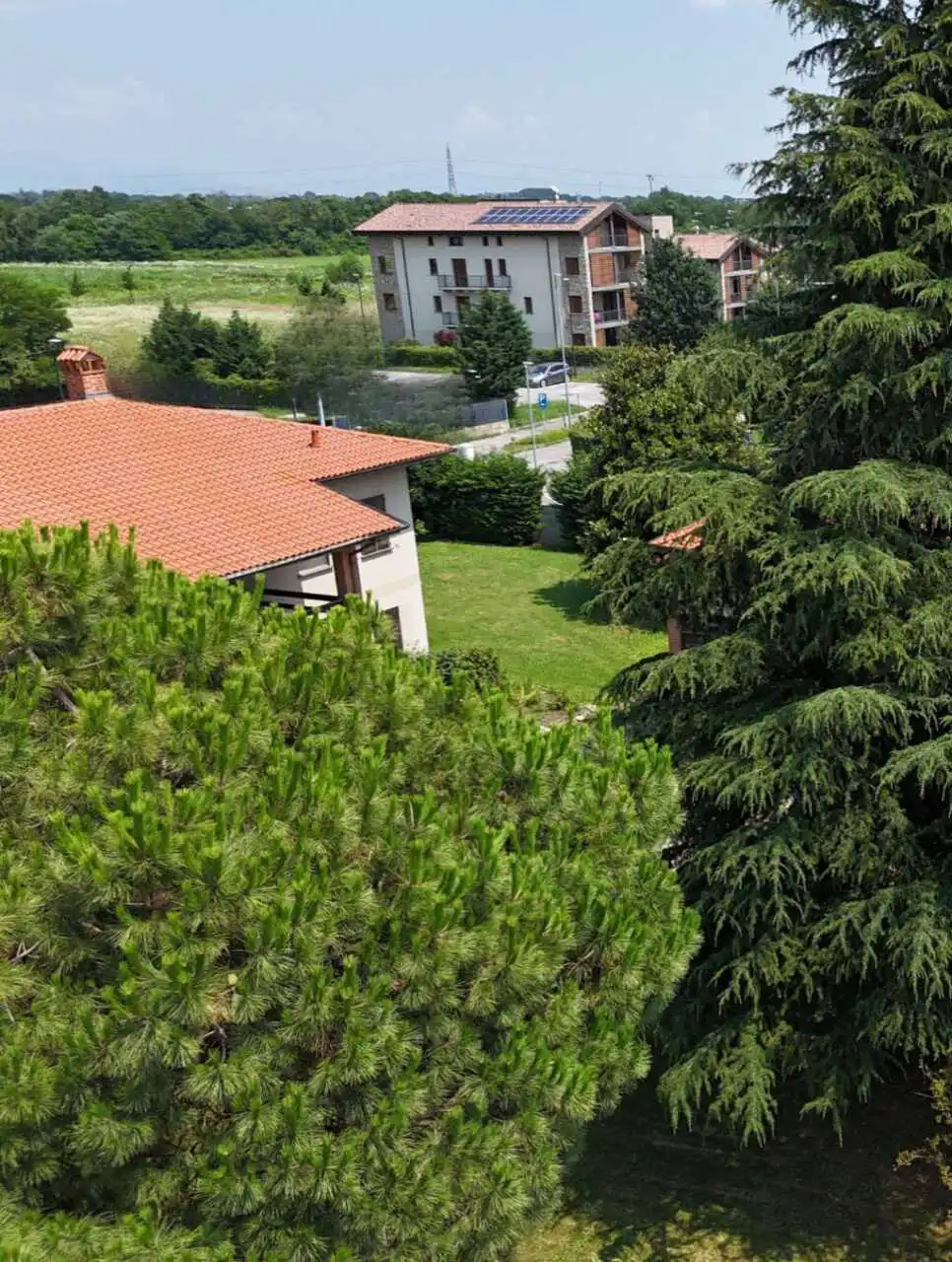 in-vendita-a-bellusco-proprieta-con-2-appartamenti-giardino-deposito-agenzia-immobiliare-milano-brianza-casa&style (1)