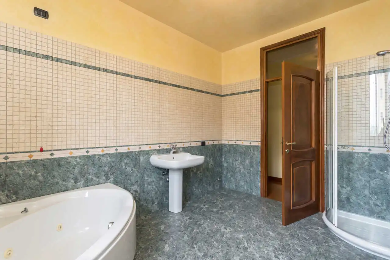 in-vendita-a-bellusco-proprieta-con-2-appartamenti-giardino-deposito-agenzia-immobiliare-milano-brianza-casa&style (12)