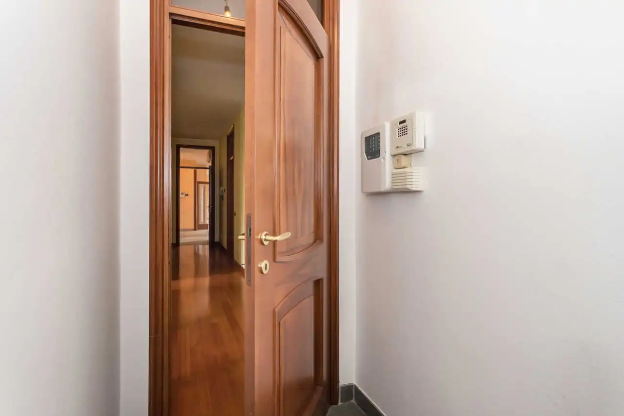 in-vendita-a-bellusco-proprieta-con-2-appartamenti-giardino-deposito-agenzia-immobiliare-milano-brianza-casa&style (15)