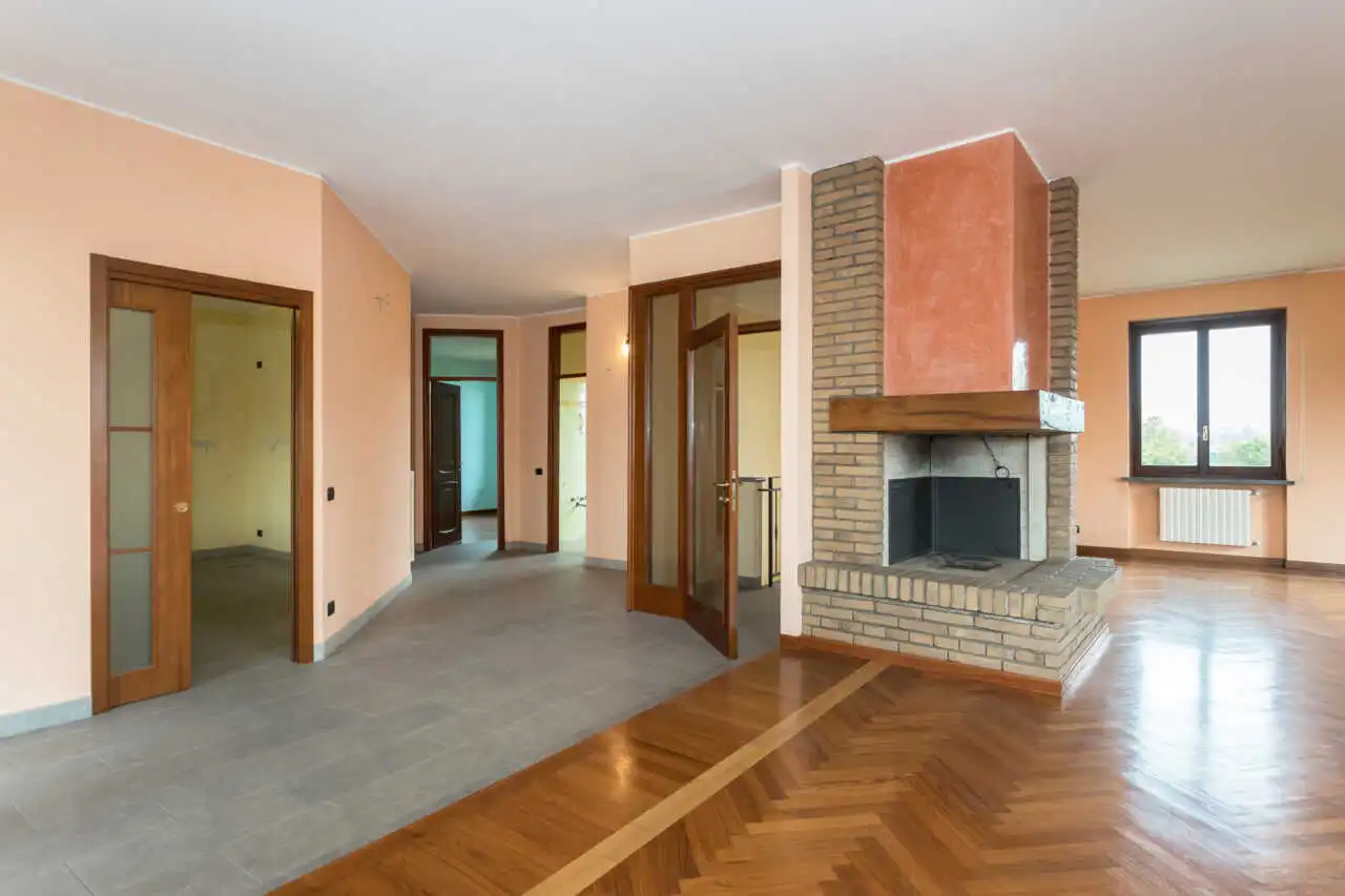 in-vendita-a-bellusco-proprieta-con-2-appartamenti-giardino-deposito-agenzia-immobiliare-milano-brianza-casa&style (2)