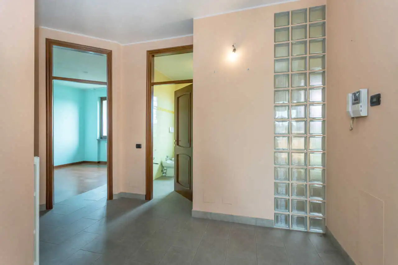 in-vendita-a-bellusco-proprieta-con-2-appartamenti-giardino-deposito-agenzia-immobiliare-milano-brianza-casa&style (3)