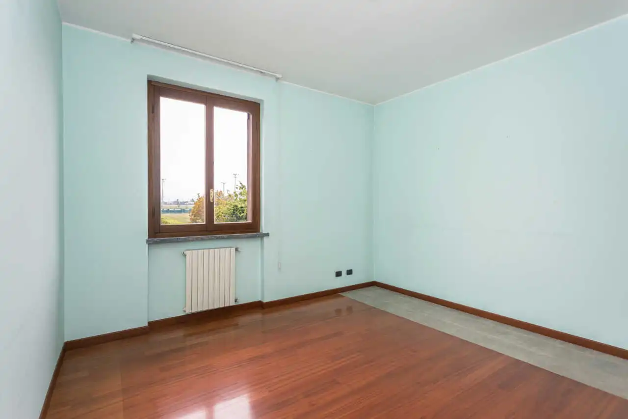 in-vendita-a-bellusco-proprieta-con-2-appartamenti-giardino-deposito-agenzia-immobiliare-milano-brianza-casa&style (7)