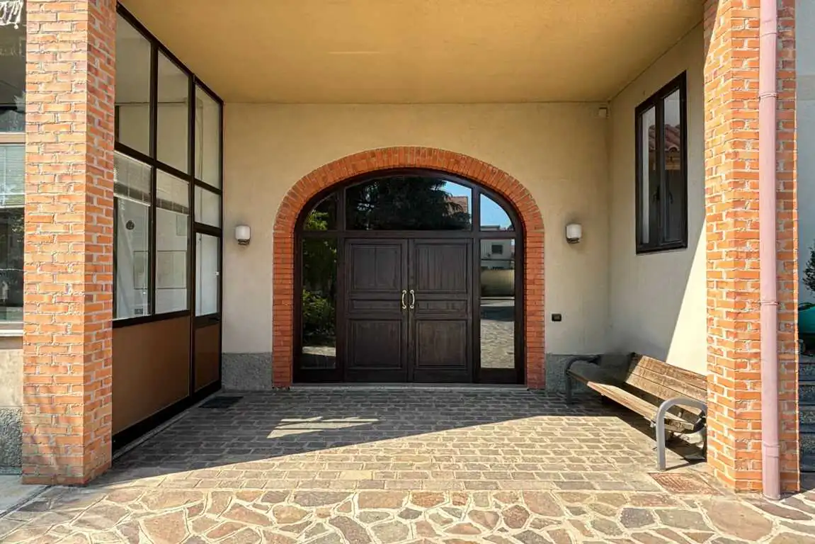 in-vendita-a-bellusco-proprieta-con-2-appartamenti-giardino-deposito-agenzia-immobiliare-milano-brianza-casa&style (9)