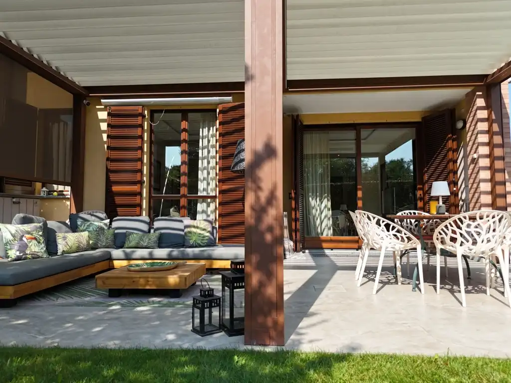 splendida-villa-con-piscina-in-vendita-a-usmate-velate-agenzia-immobiliare-milano-brianza-casa&style (39)