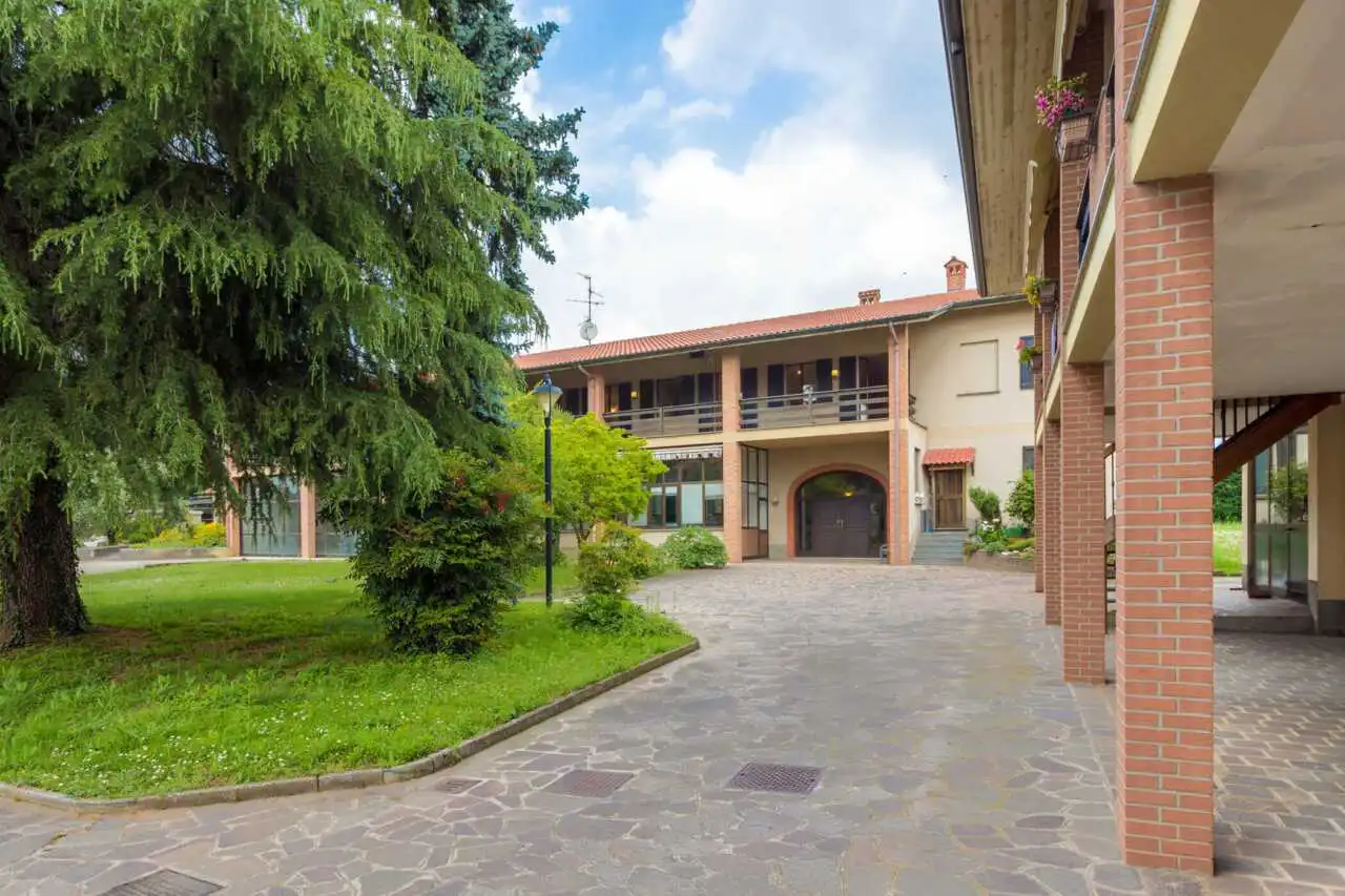 vendita-bellusco-palazzina-terra-cielo-agenzia-immobiliare-milano-brianza-casa&style (4)