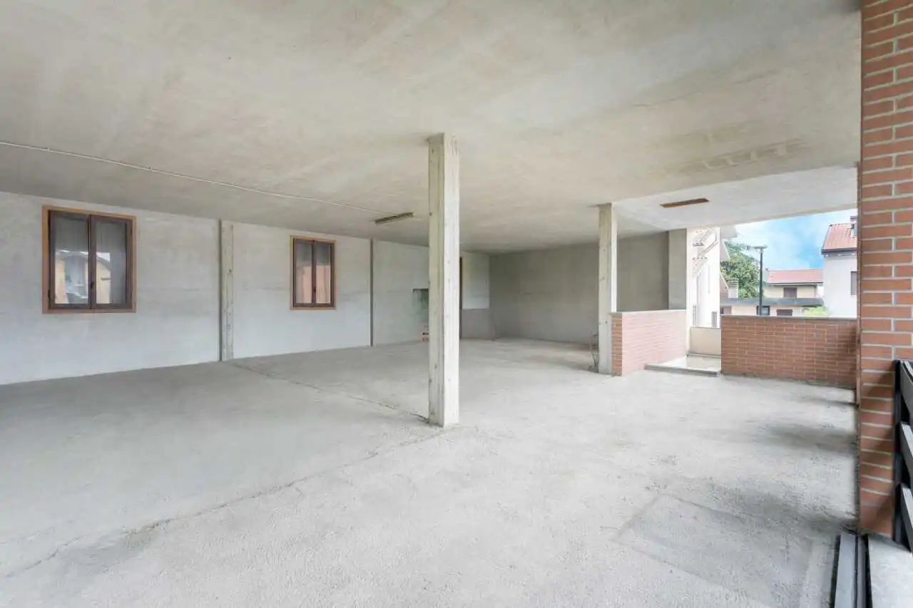vendita-bellusco-palazzina-terra-cielo-lotto-C-agenzia-immoviliare-milano-brianza-casa&style (3)