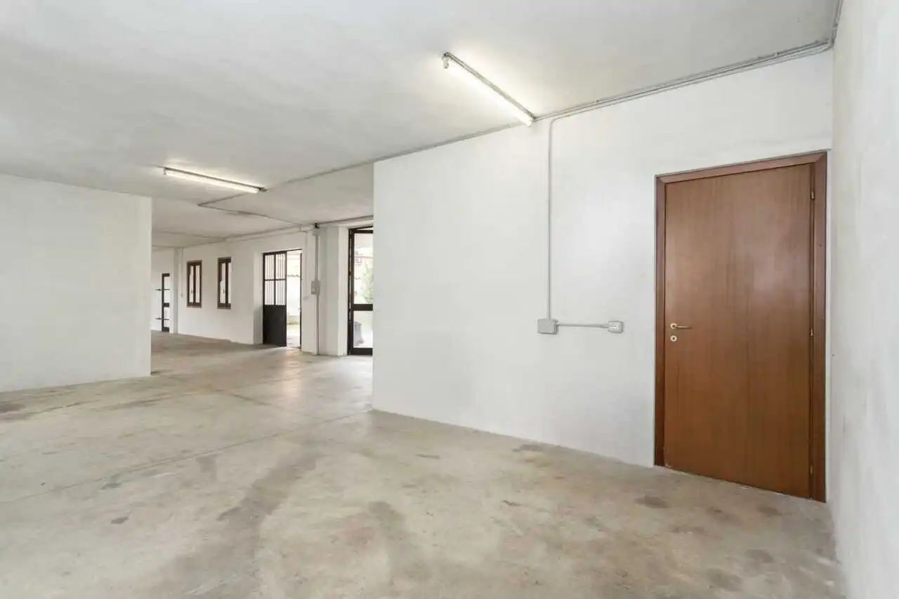 vendita-bellusco-palazzina-terra-cielo-lotto-C-agenzia-immoviliare-milano-brianza-casa&style (5)