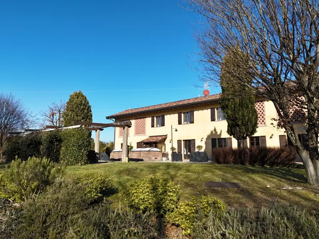 cascina-ristrutturata-in-vendita-a-osnago-lecco-brianza-agenzia-immobiliare-milano-e-brianza-casa&style-valutazioni-gratuite (15)