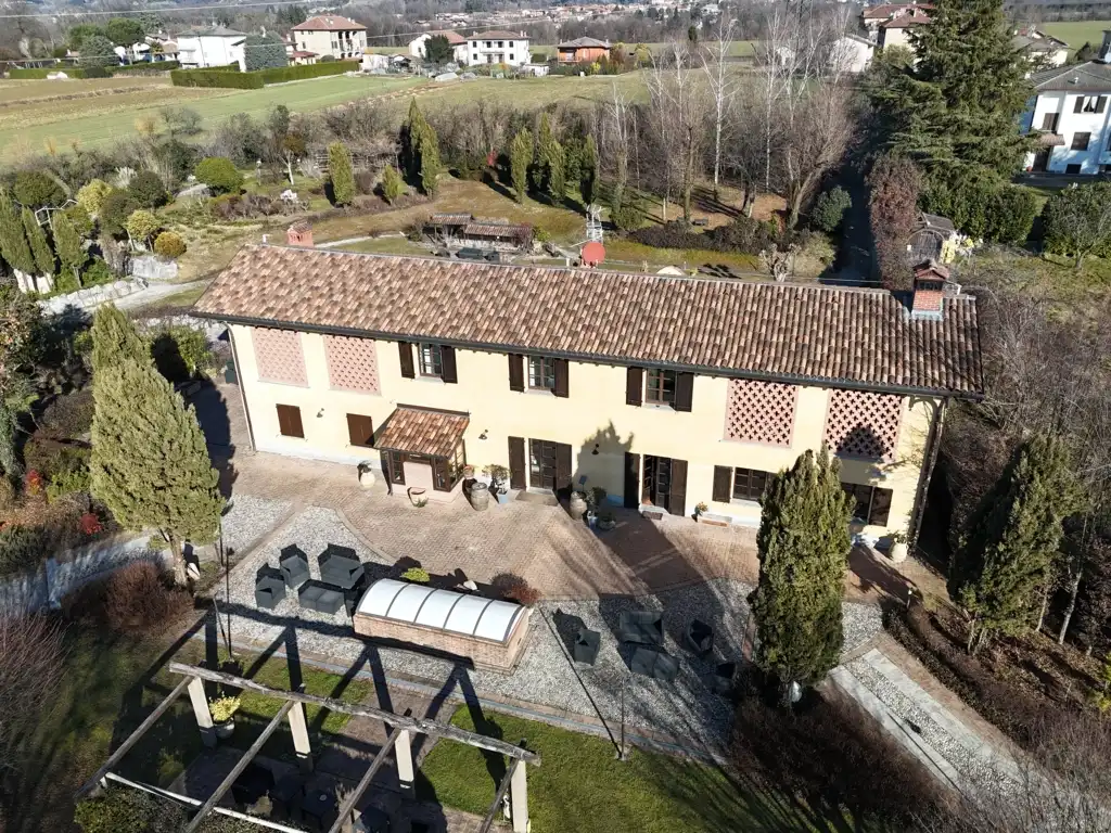cascina-ristrutturata-in-vendita-a-osnago-lecco-brianza-agenzia-immobiliare-milano-e-brianza-casa&style-valutazioni-gratuite (8)