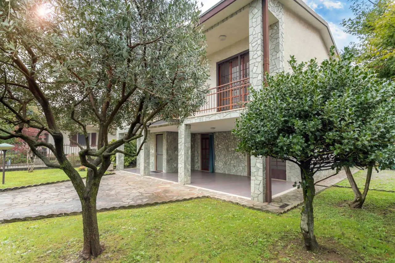 villa-cornate-d-adda-vendita-agenzia-immobiliare-milano-e-brianza-casa&style-2