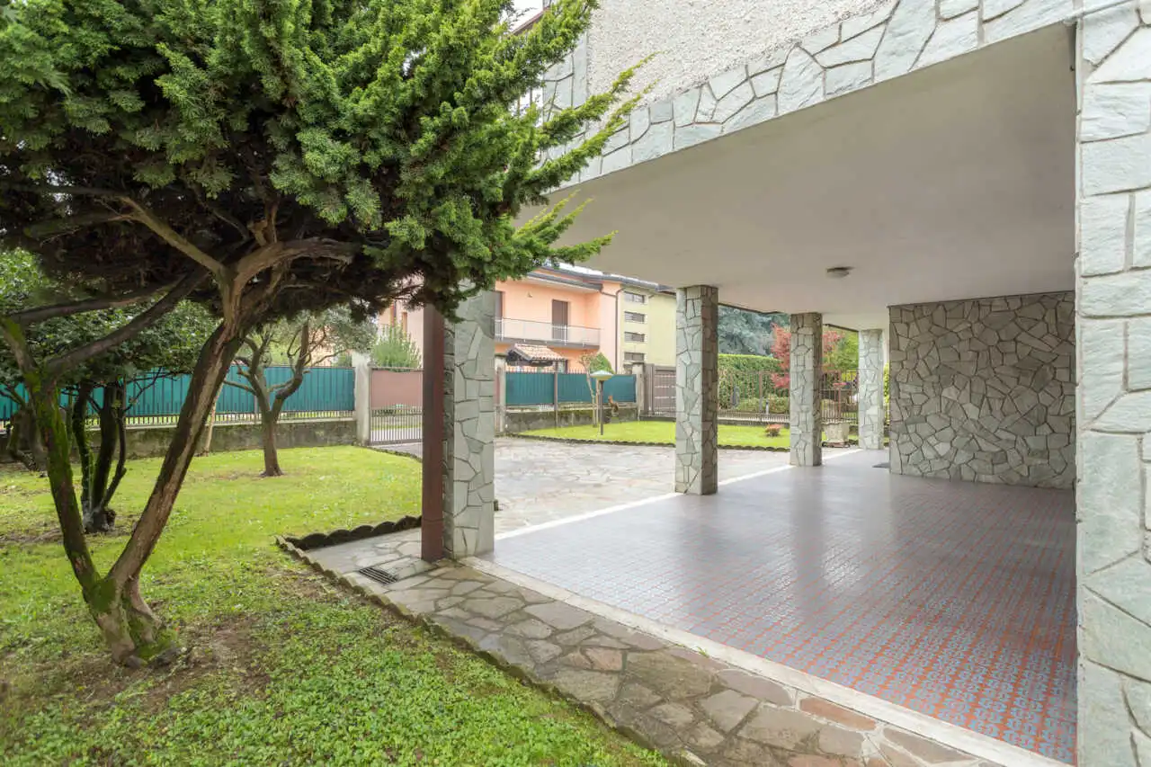 villa-cornate-d-adda-vendita-agenzia-immobiliare-milano-e-brianza-casa&style-3