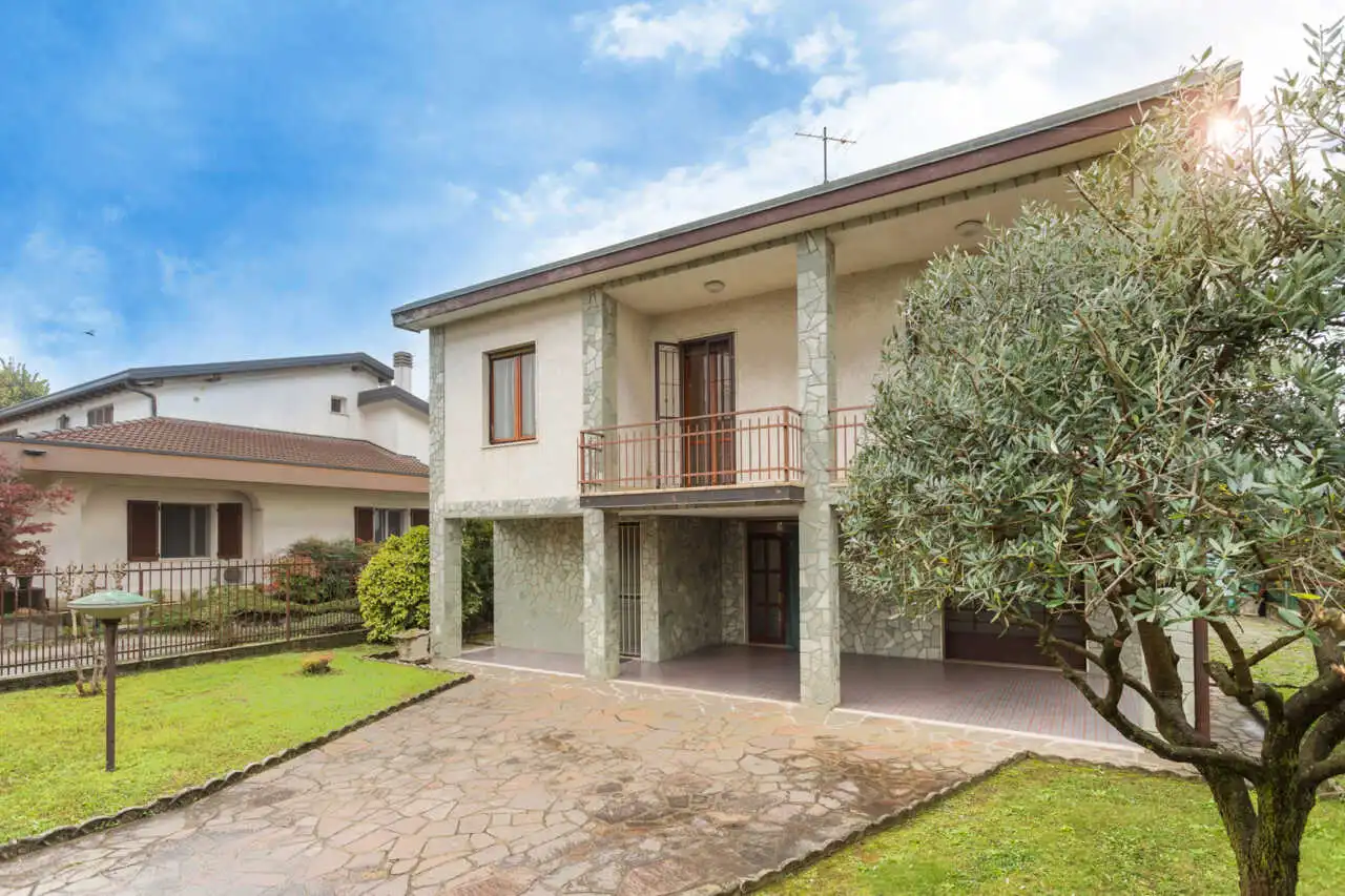 villa-cornate-d-adda-vendita-agenzia-immobiliare-milano-e-brianza-casa&style-5