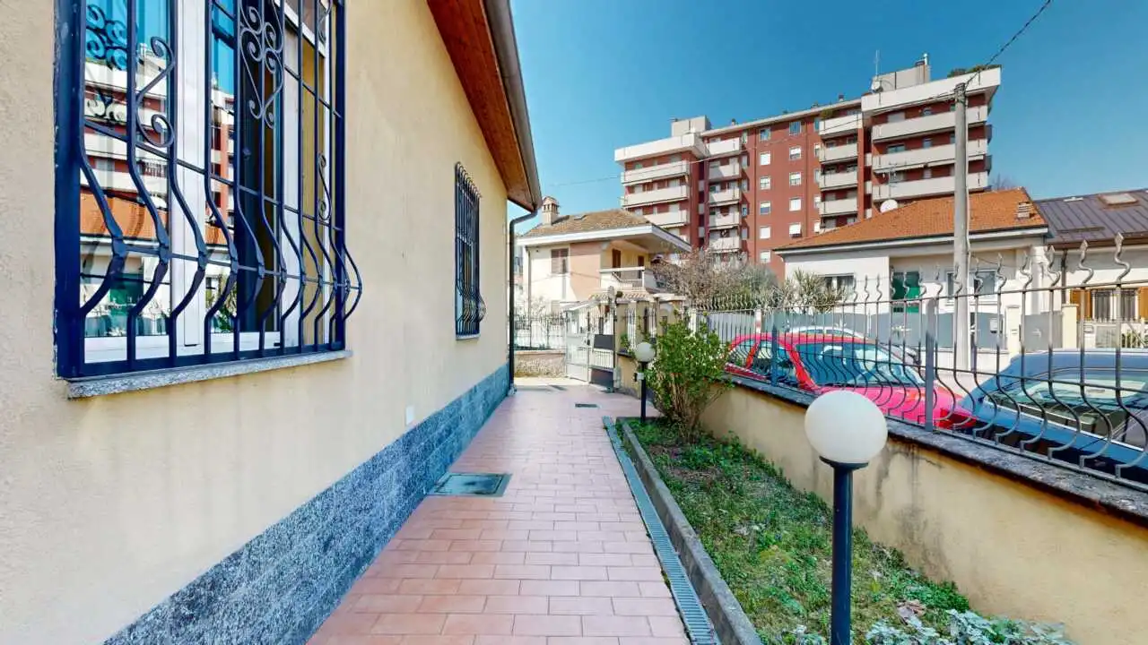 villa-a-cusano-milanino-in-vendita-porzione-bifamiliare-casa&style-agenzia-immobiliare-milano-brianza-42