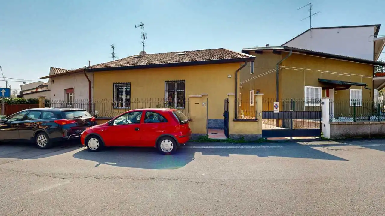 villa-a-cusano-milanino-in-vendita-porzione-bifamiliare-casa&style-agenzia-immobiliare-milano-brianza-44