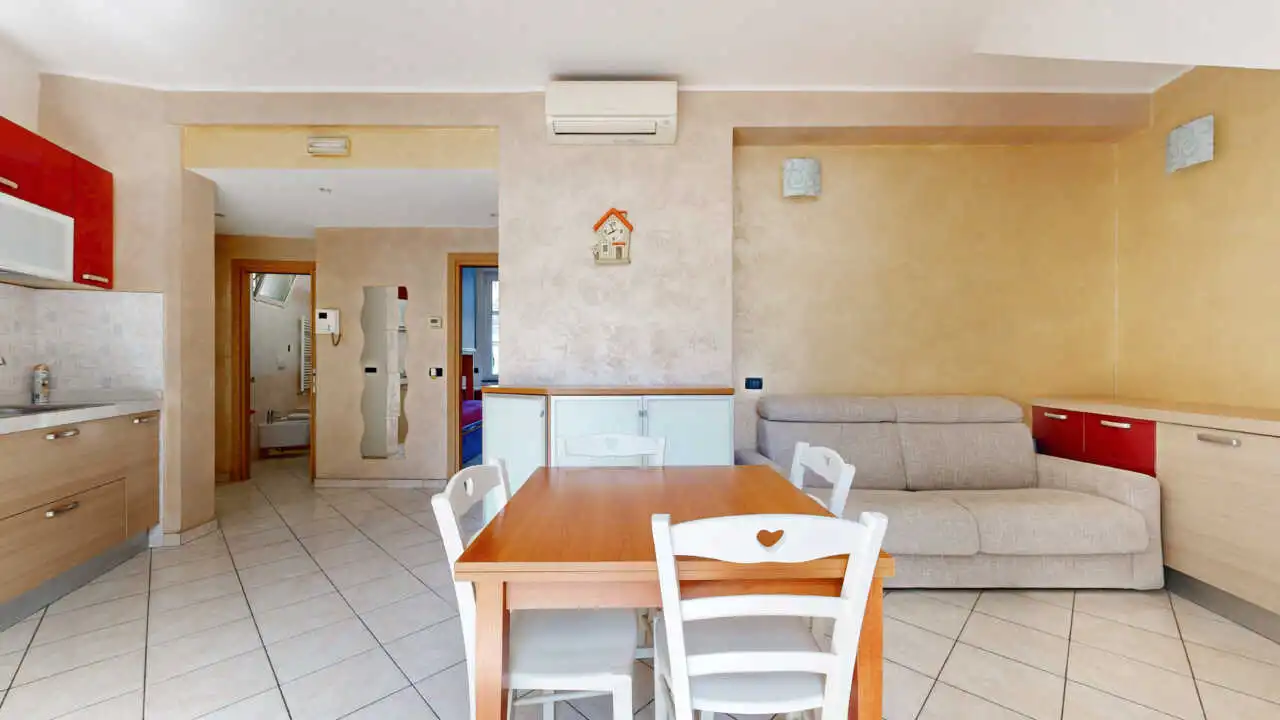 villa-a-cusano-milanino-in-vendita-porzione-bifamiliare-casa&style-agenzia-immobiliare-milano-brianza-7