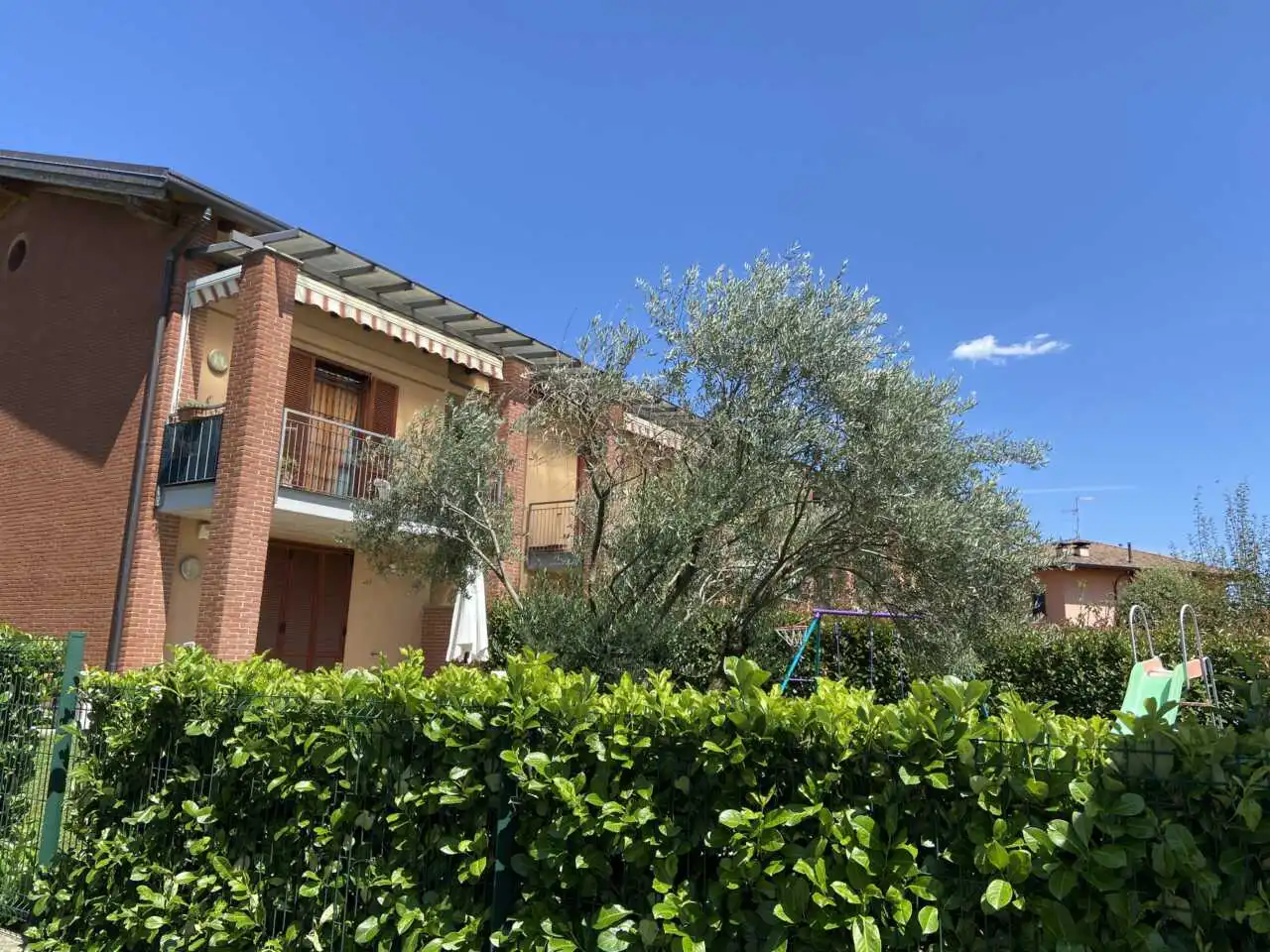 Appartamento in villa in vendita a Busnago con terrazzo (4)