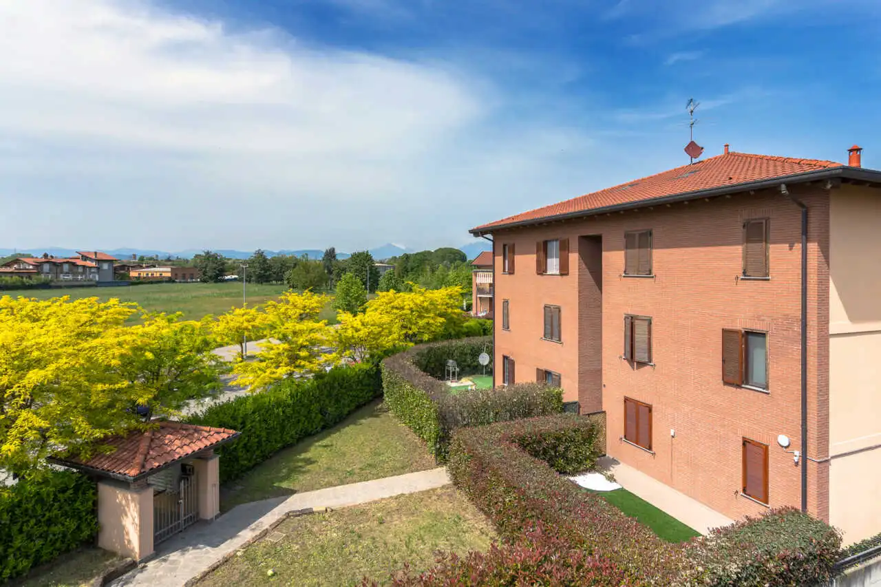 appartamento-a-busnago-in-vendita-ultimo-piano-3-locali-agenzia-casa&style-32