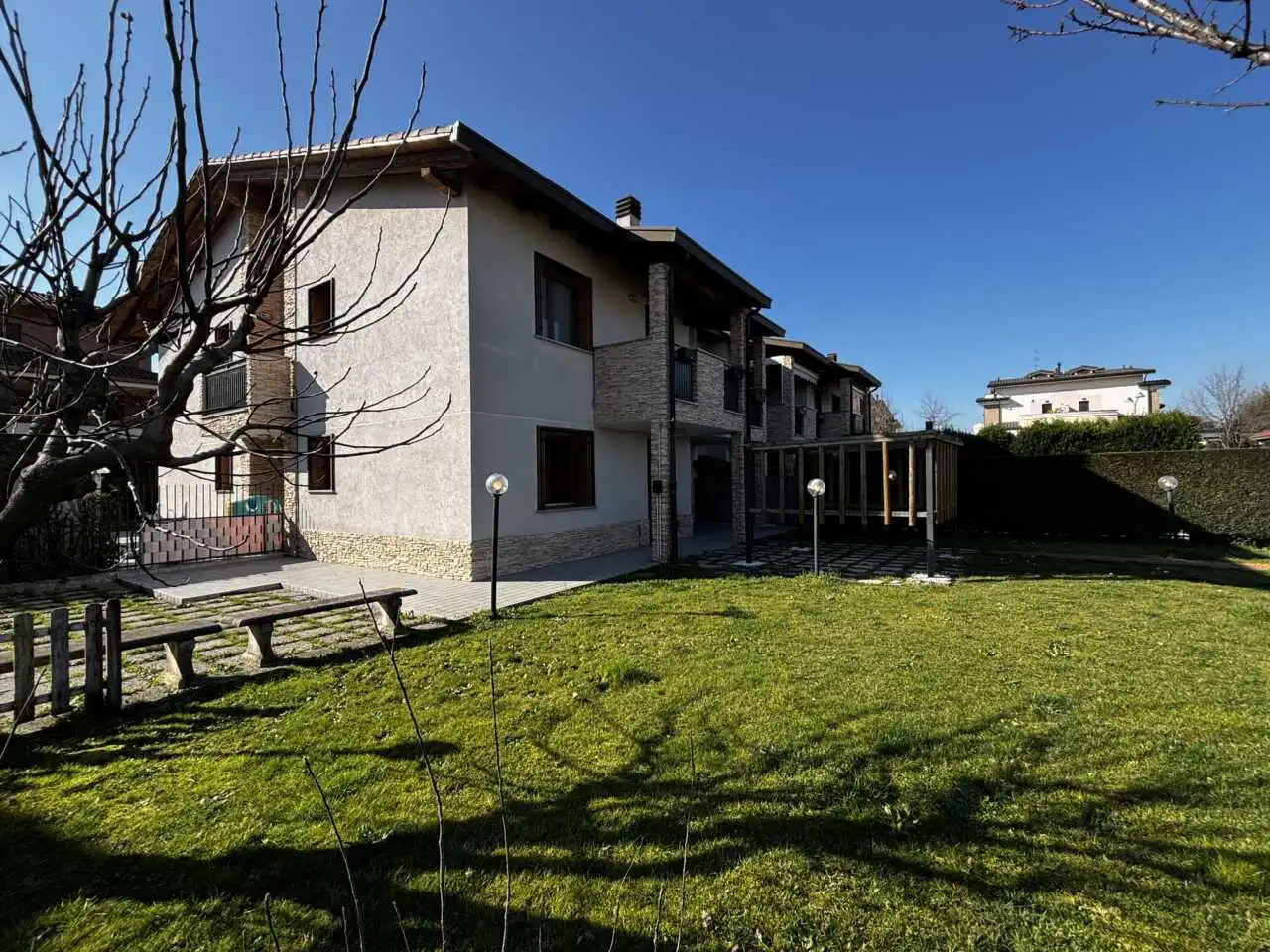 appartamento-con-giardino-a-cambiago-in-vendita-agenzia-immobiliare-milano-e-brianza-casa&style (3)