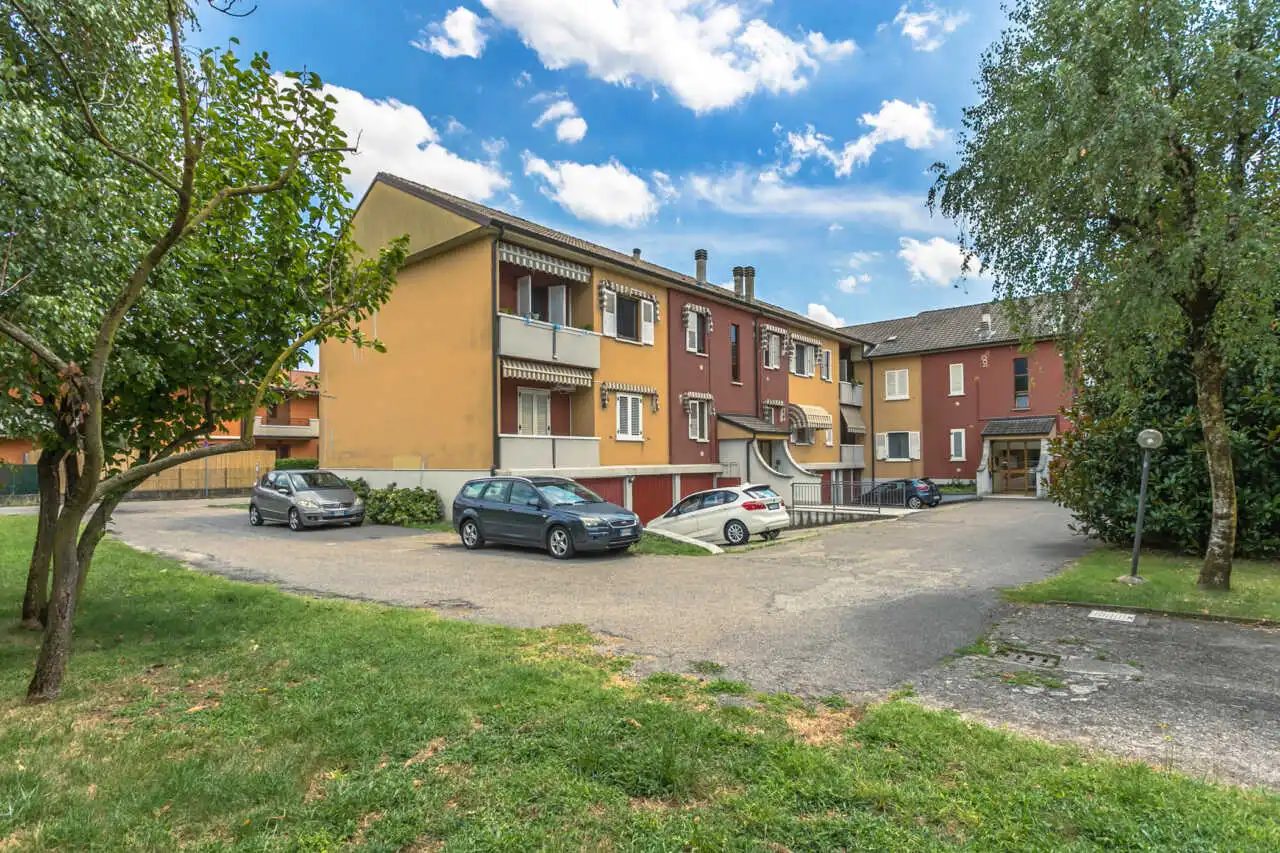 appartamento-in-vendita-a-brembate-bergamo-3-locali-con-box-agenzia-immobiliare-casa&style-milano-brianza (26)