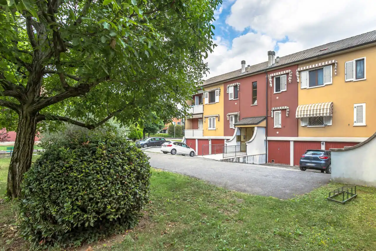 appartamento-in-vendita-a-brembate-bergamo-3-locali-con-box-agenzia-immobiliare-casa&style-milano-brianza (27)
