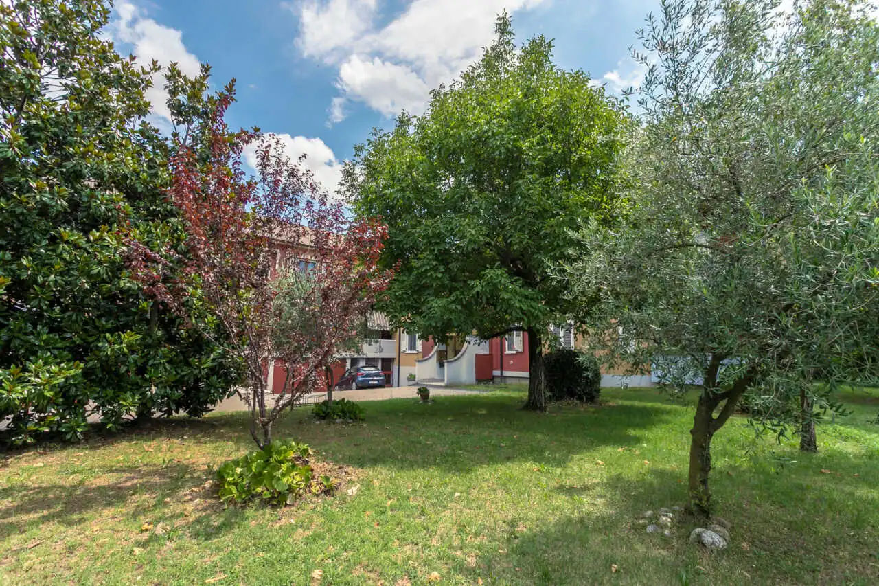 appartamento-in-vendita-a-brembate-bergamo-3-locali-con-box-agenzia-immobiliare-casa&style-milano-brianza (28)